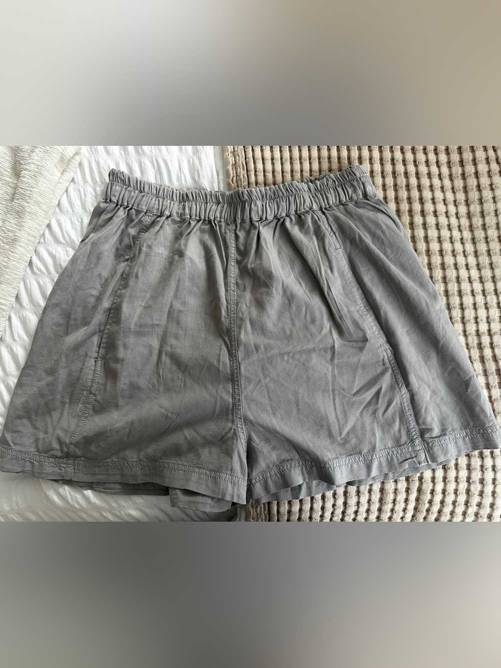 Free People Women’s Shorts Medium M Pull On Elastic Band Gray Neutral